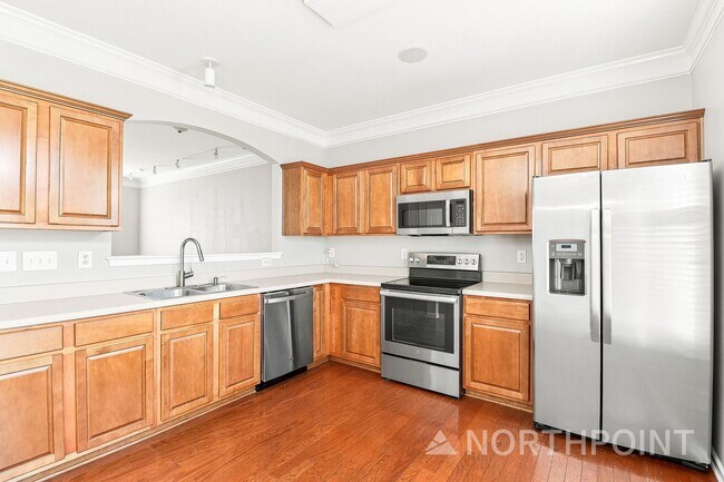 Building Photo - 9311 Greenheather Dr