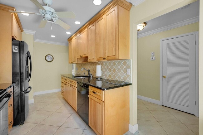Building Photo - 21207 Lago Cir