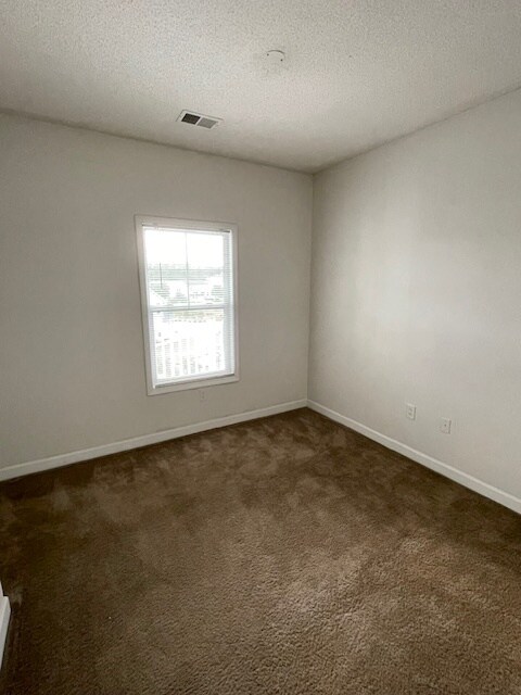 Building Photo - 701 Salleyport Dr