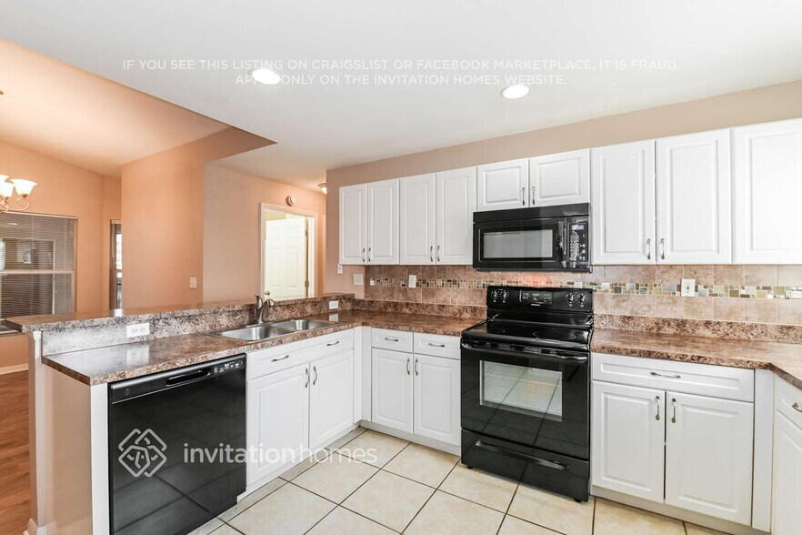 Building Photo - 137 Zenith Cir