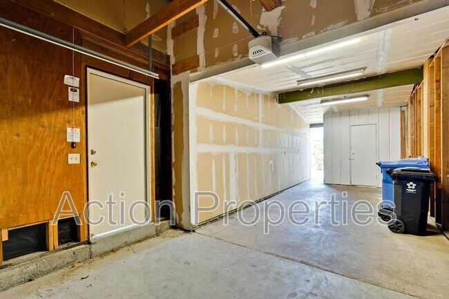 Building Photo - 2343 Jackson St