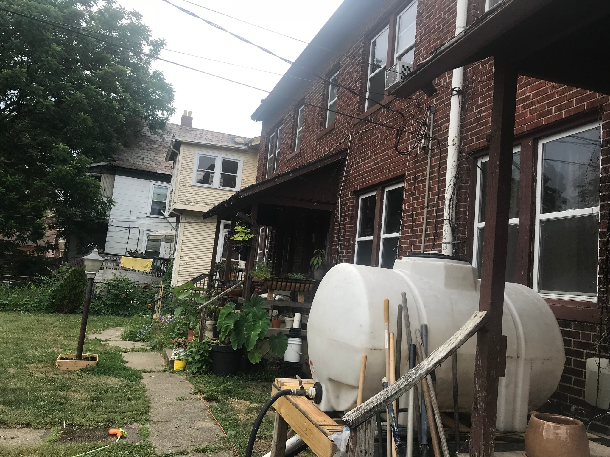 Building Photo - 485 Wyandotte Ave