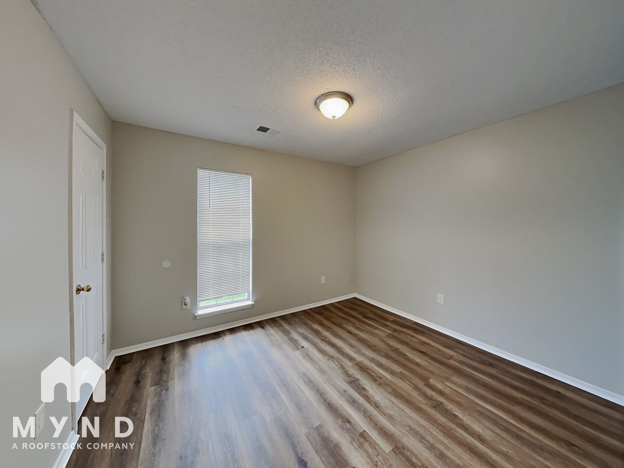 Building Photo - 6606 Coral Way