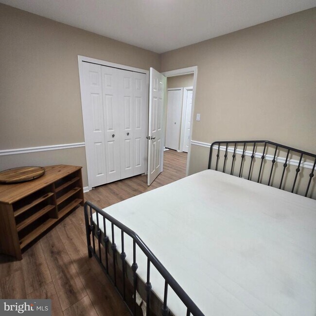 Building Photo - 5676 Kirkham Ct