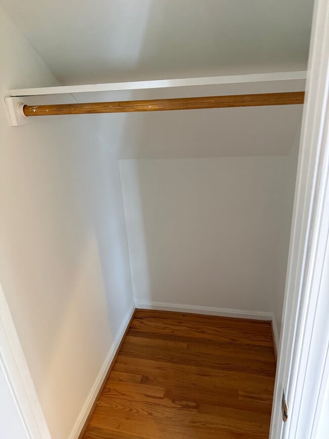 Building Photo - 197 Main St