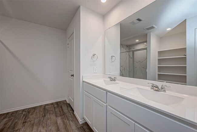 Building Photo - 2943 Sycamore Run Ln