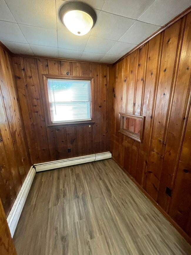 Building Photo - Four Bedroom Single Family Home in Delphi