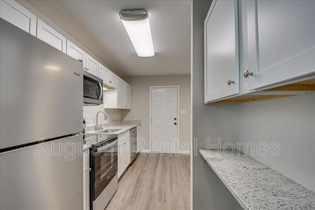 Building Photo - 1531 Abby Way