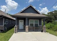 Building Photo - 9815 Garcroft St