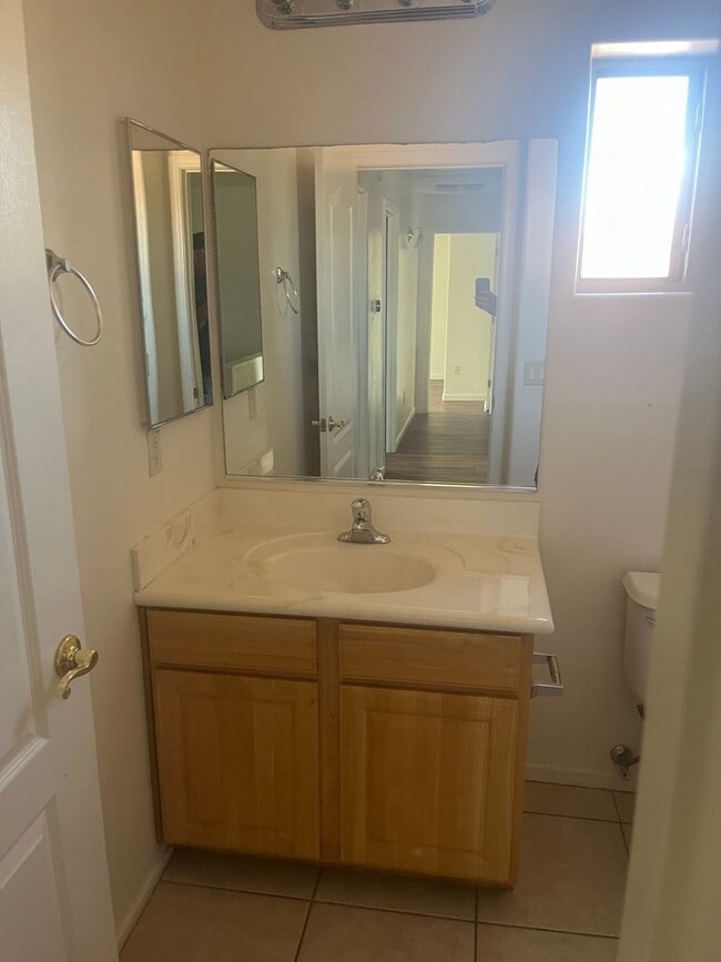 Building Photo - 8342 S Hunnic Dr