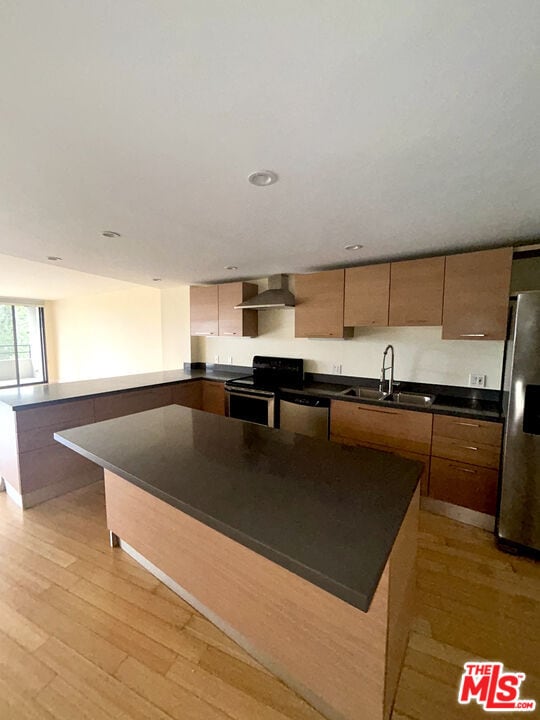 Building Photo - 4337 Marina City Dr