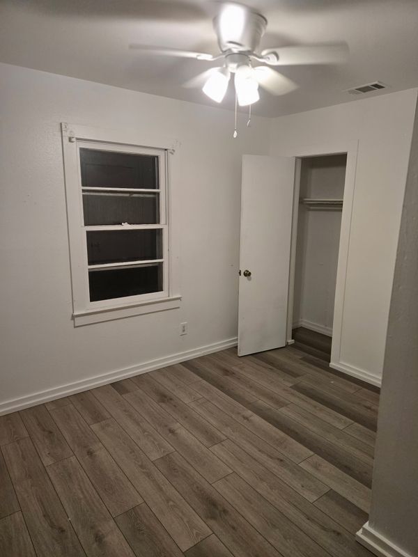 Building Photo - 7055 Langdon Dr