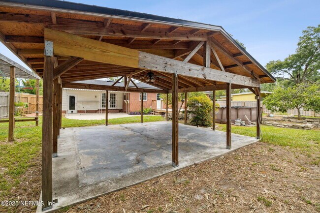 Building Photo - 8056 Catawba Dr