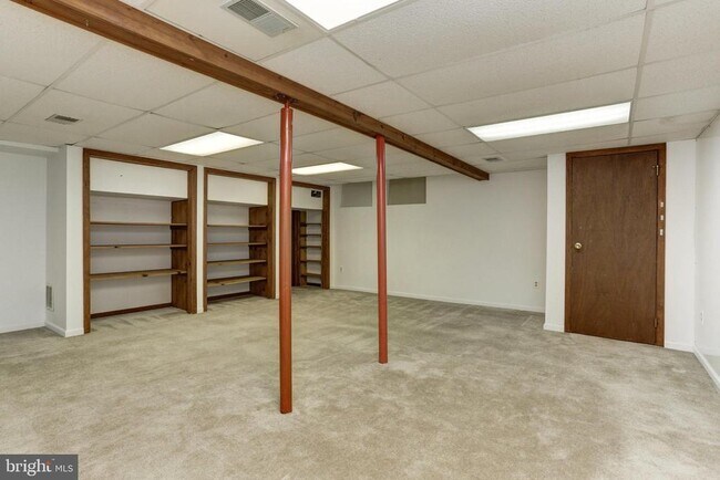 Building Photo - 10373 Currycomb Ct