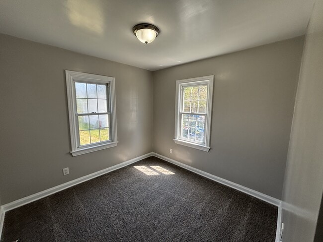 Building Photo - 2201 20th St NE