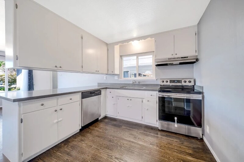 Building Photo - 1158 Pembridge Dr