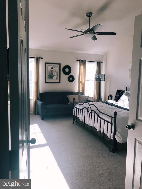 Building Photo - 7806 River Rock Way