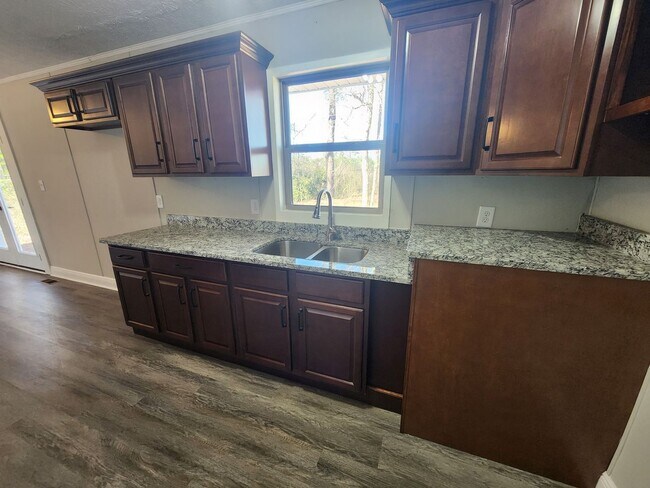 Building Photo - 60 Horseshoe Bend