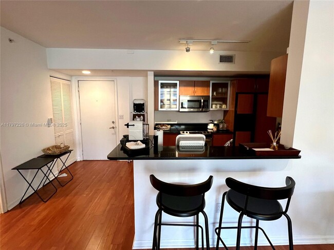 Building Photo - 2775 NE 187th St