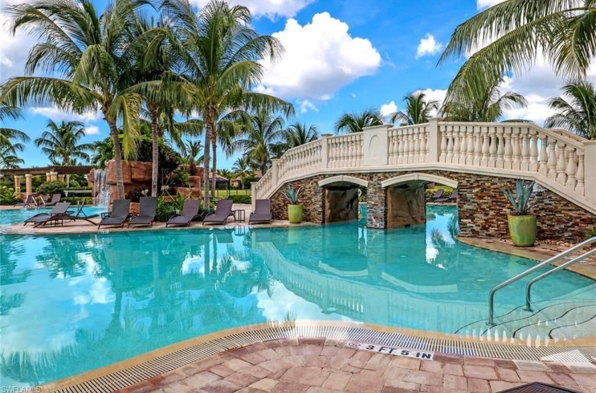 Building Photo - 9731 Acqua Ct