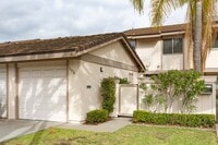 Building Photo - 3 bed, 2 bth, TOWNHOME in RANCHO BERNARDO