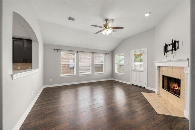 Building Photo - 11010 Starling Creek Dr