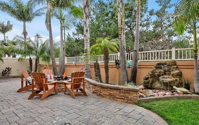 Building Photo - 43 Chapital