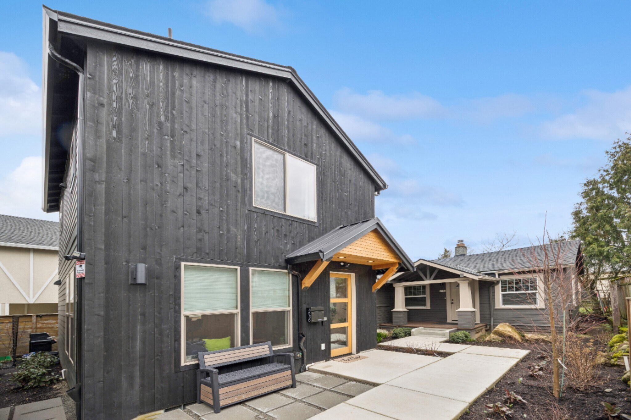 Set Off Street-Stylish - 4836 NE 9th Ave