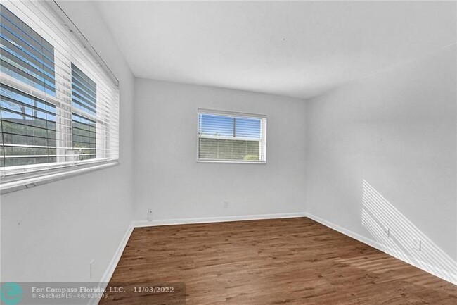 Building Photo - 7605 NW 5th Pl