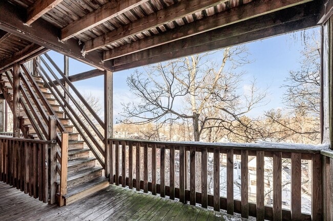 Building Photo - 92 Woodside Terrace