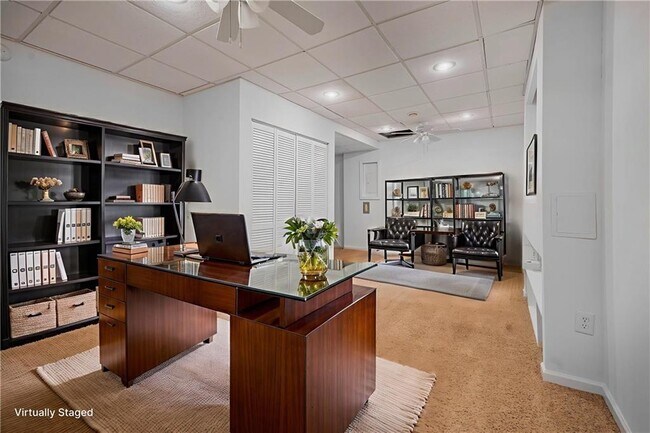 Building Photo - 328 Deerwood Dr