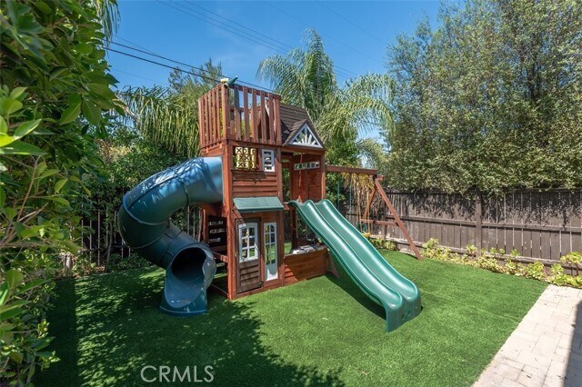 Building Photo - 18005 Bullock St