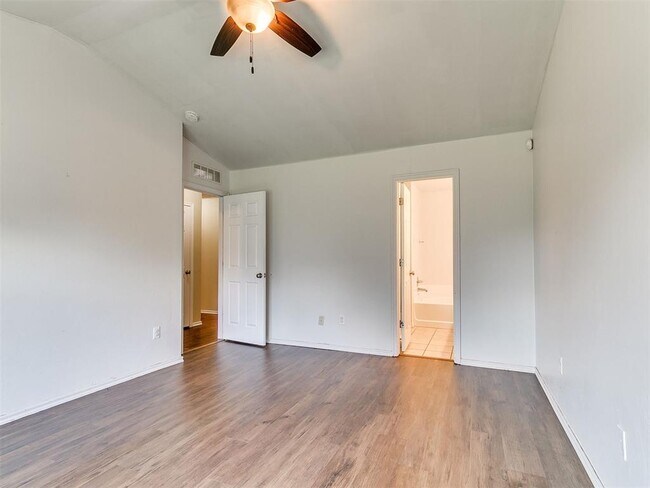 Building Photo - 18100 Calle Way