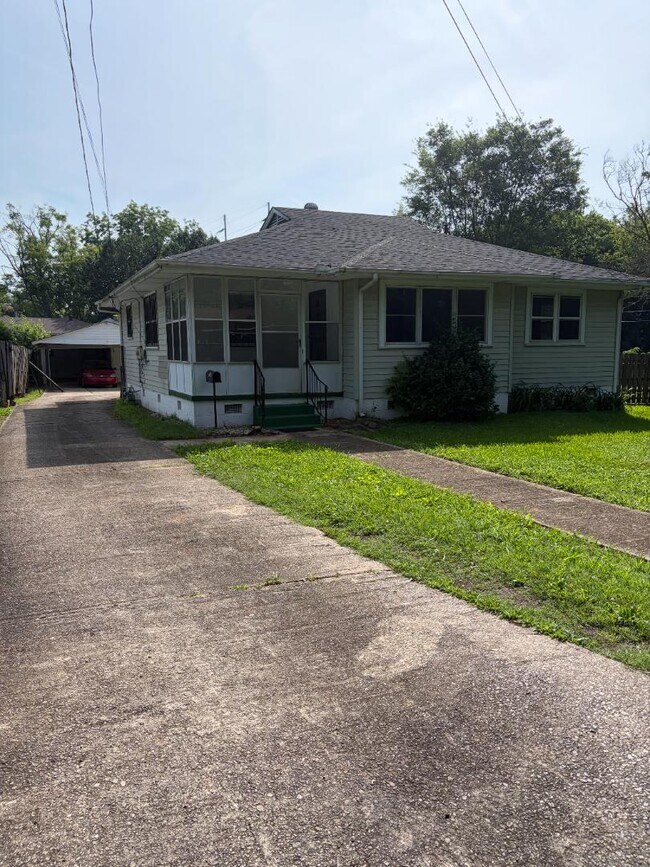 Building Photo - 4925 Ter R