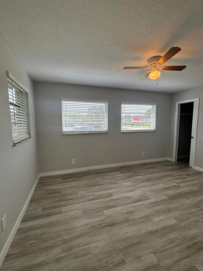 Building Photo - 9109 Bamboo Dr