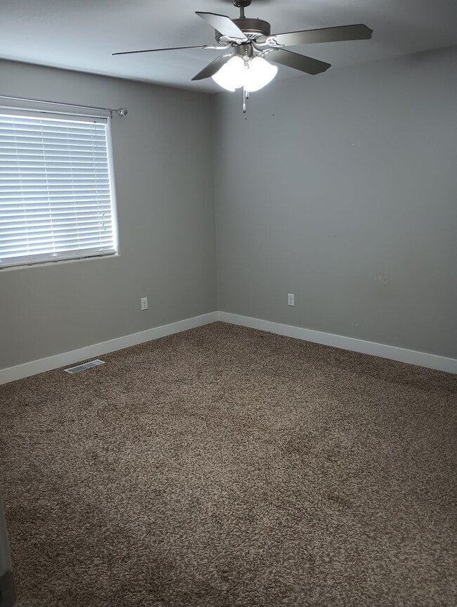 Building Photo - 3 B/ 2 B home in Sunrise Meadows