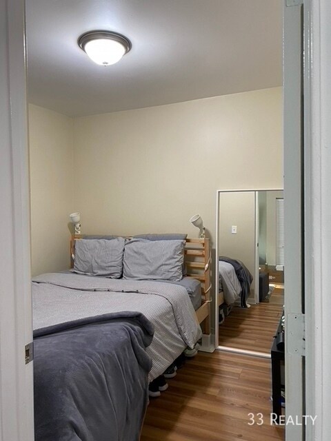 Building Photo - 3240 N Clark-3M