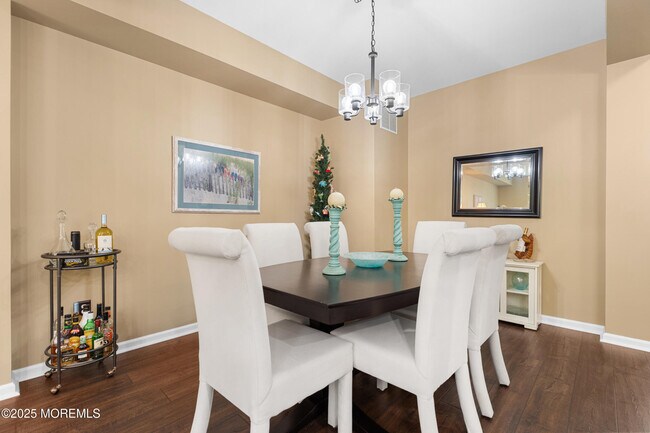 Building Photo - 254 Hawthorne Ln