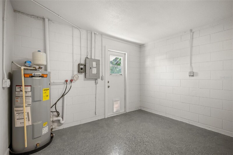 Building Photo - 9049 Orchid Dr