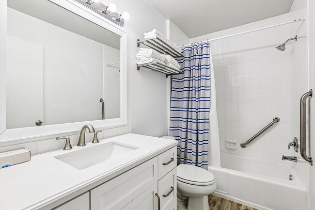 Building Photo - 130 Ocean Hibiscus Dr