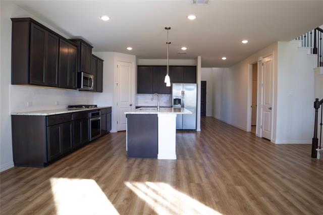 Building Photo - 1216 Rosebay Dr