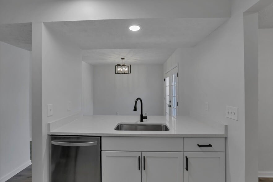 Building Photo - 4940 Kristie Fls