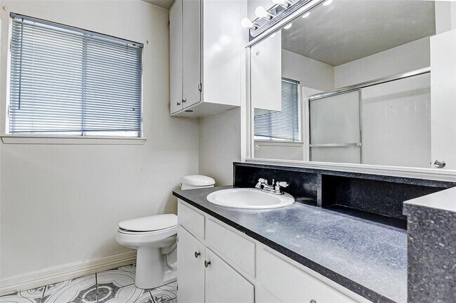 Building Photo - 5318 Botany Ln