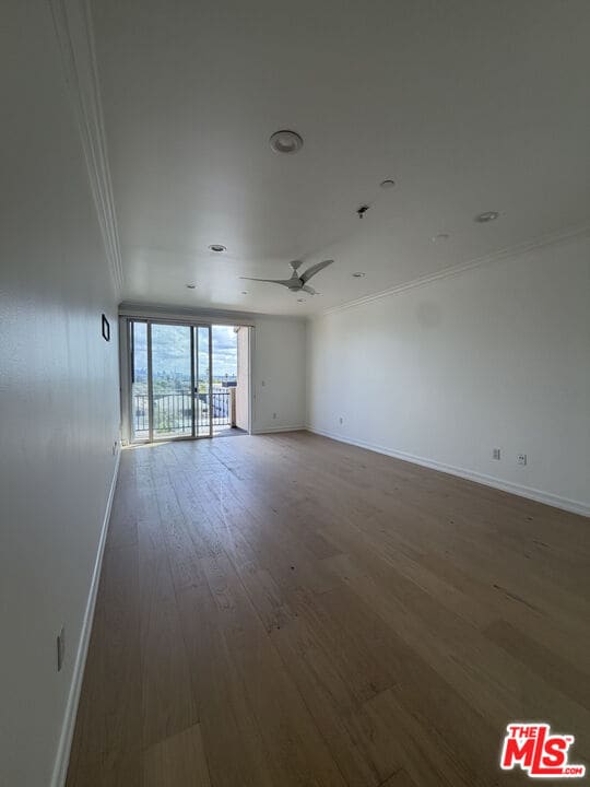Building Photo - 1450 S Beverly Dr