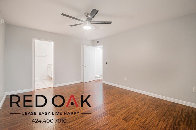 Building Photo - 15101 Magnolia Blvd