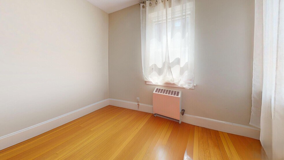 Building Photo - 465 Arborway