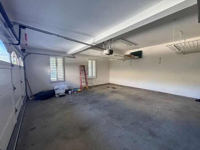 Building Photo - Gorgeous La Costa Executive Home – 5 Bed /...