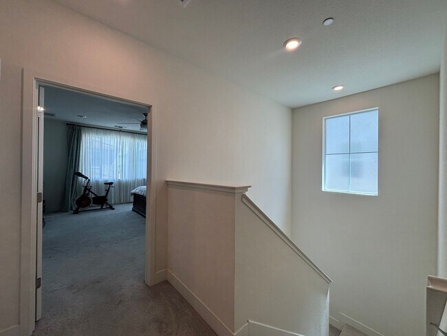 Building Photo - 5854 Maroon Pl