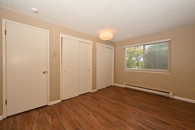 Building Photo - 3622 13th Ave W