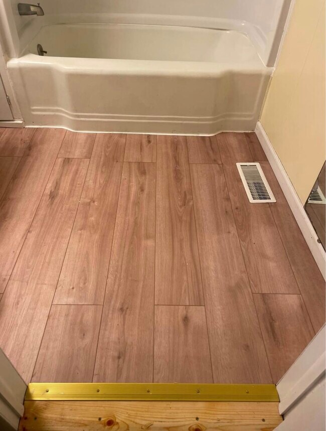 Building Photo - 119 S 2nd Ave